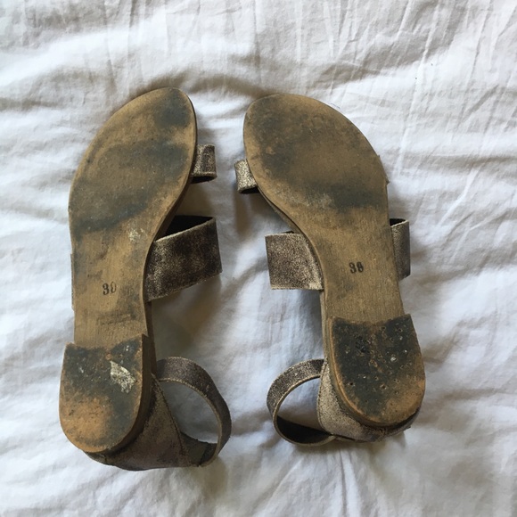 SOLD ✖️ FP Crowe Distressed Leather Sandals - Picture 3 of 7